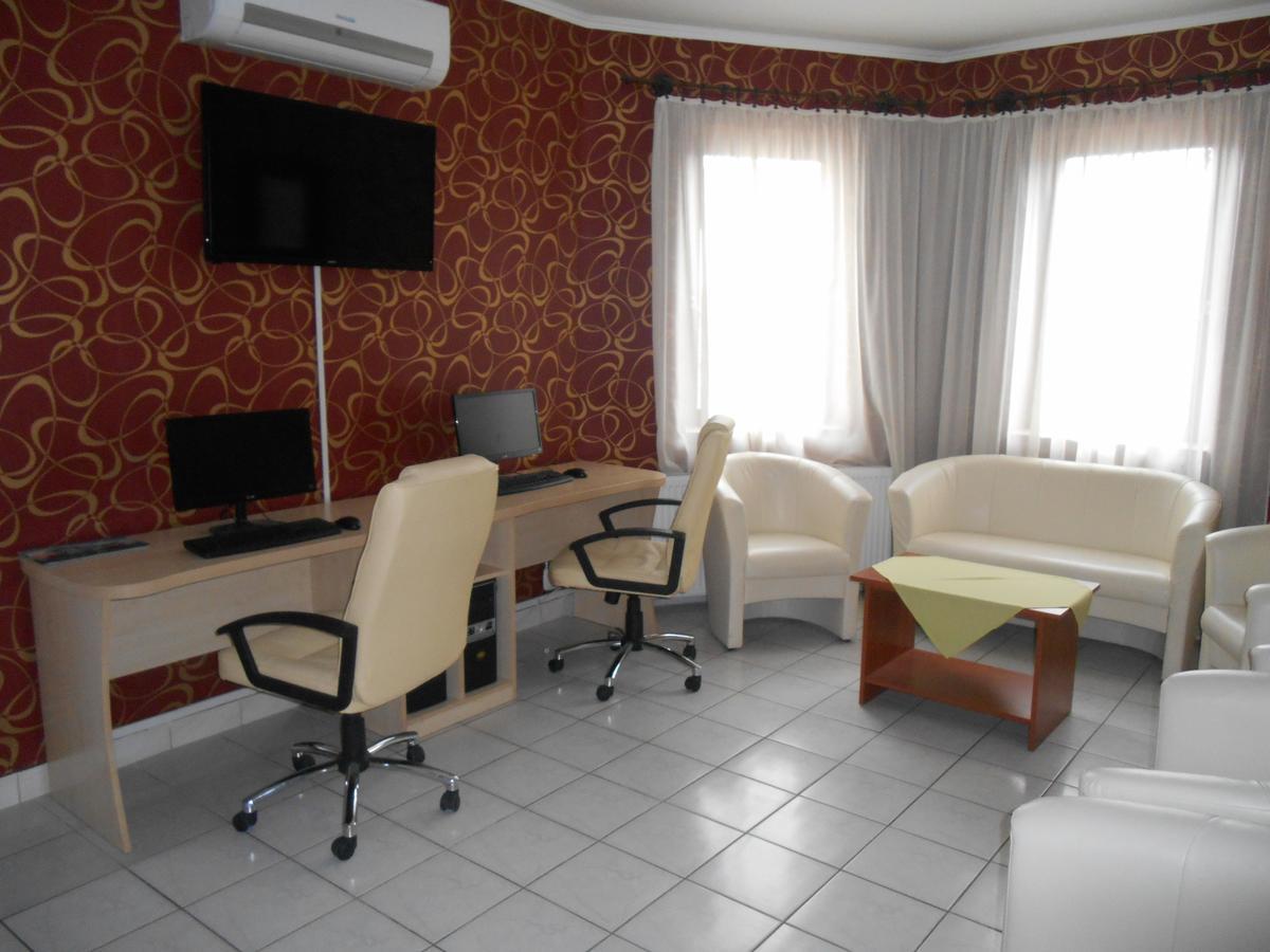 Holdfeny Hotel Forro Ngoại thất bức ảnh